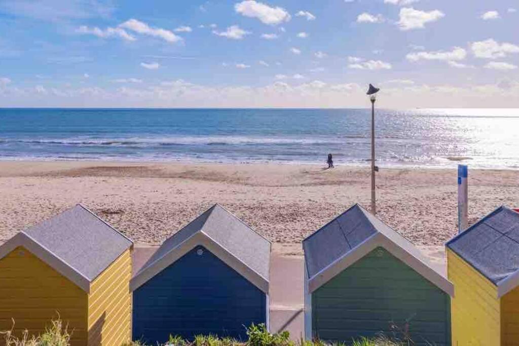 Spacious 4 Bed Rooms, Parking, Garden And Near Parks, Beaches And University Bornemouth Extérieur photo