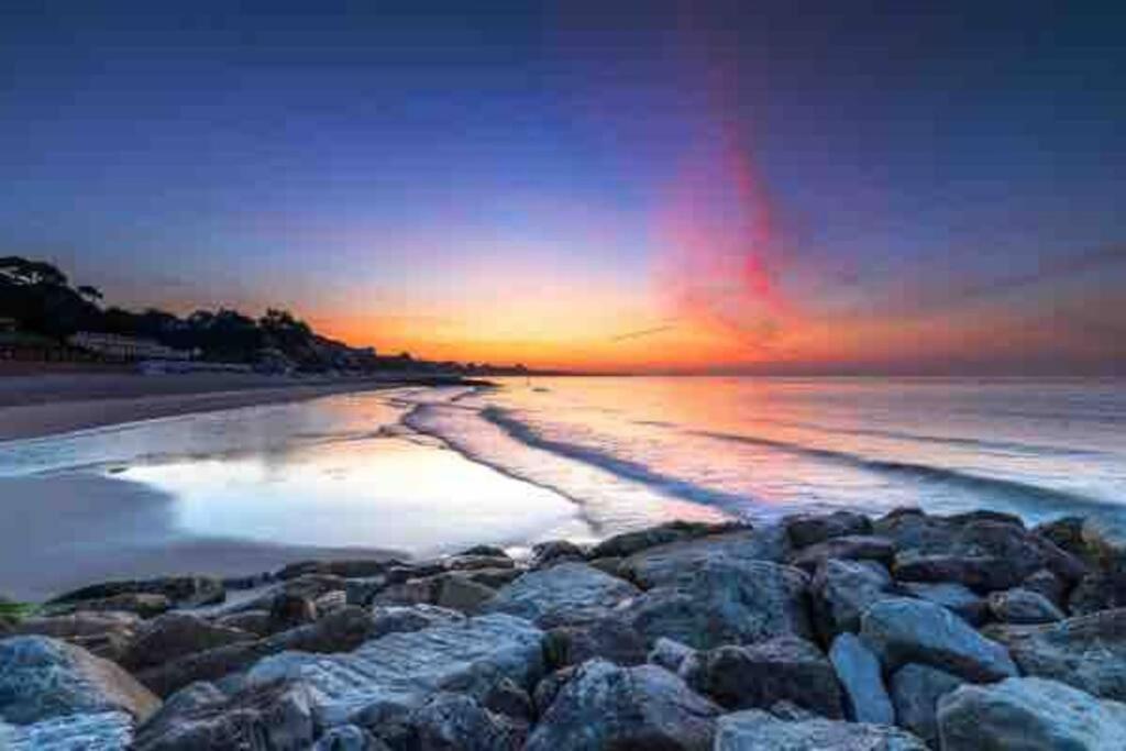 Spacious 4 Bed Rooms, Parking, Garden And Near Parks, Beaches And University Bornemouth Extérieur photo