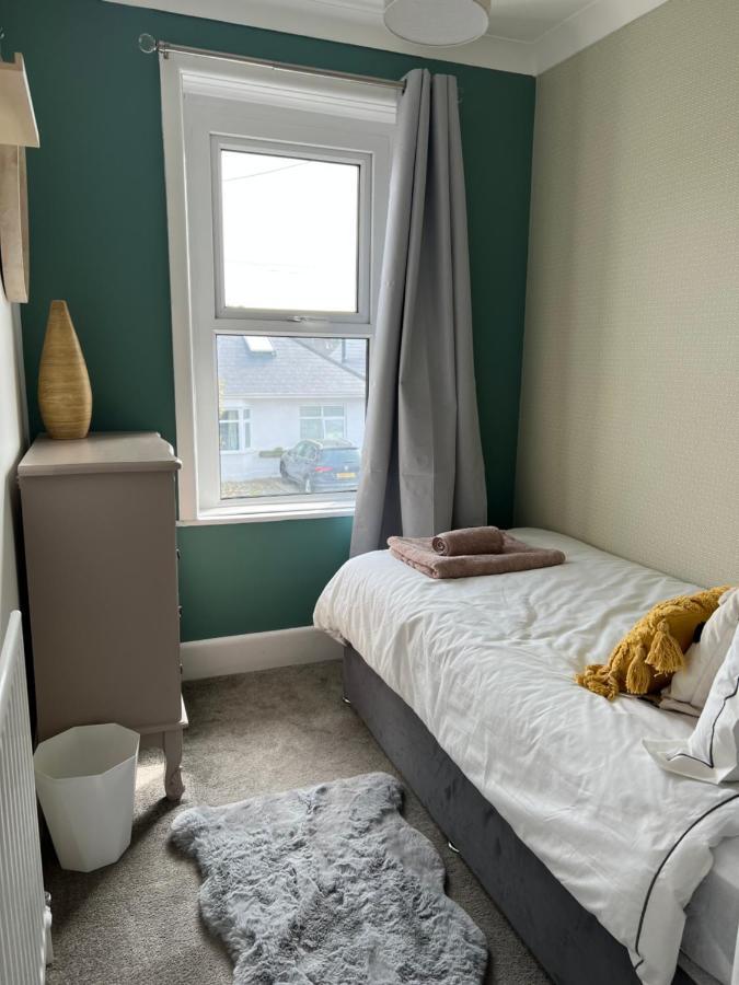 Spacious 4 Bed Rooms, Parking, Garden And Near Parks, Beaches And University Bornemouth Extérieur photo
